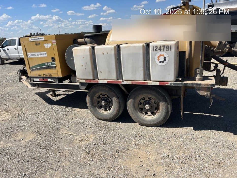 2021 Vac-Tron LP573XDT 500 Gallon Debris Tank w/ Hydraulic Tilt, two (2) 100 Gallon Water Tanks, Low Profile Torsion Axles (12,000 GVWR)