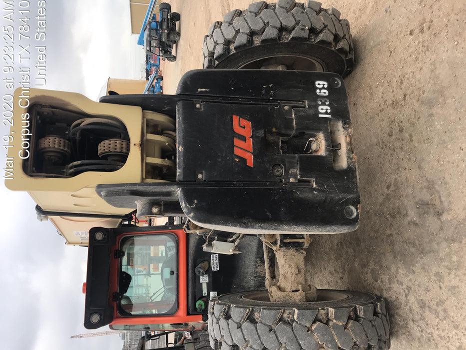 2019 JLG 1255 JLG 1255 T4F w/Full Cab, HVAC, Solid Tires, Work Lights/Beacon, 60" Carriage/Forks