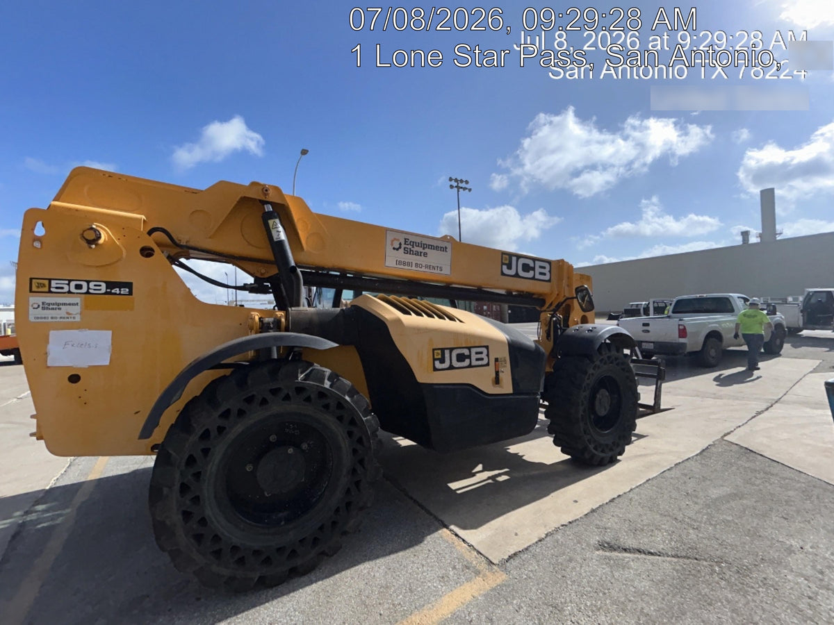 2019 JCB 509-42 JCB 509-42 Enclosed Cab, 74 HP, Solid Tires, Worklights, Beacon, Aux Hydraulics, Lifting Eye w/60" Carriage/60" Forks