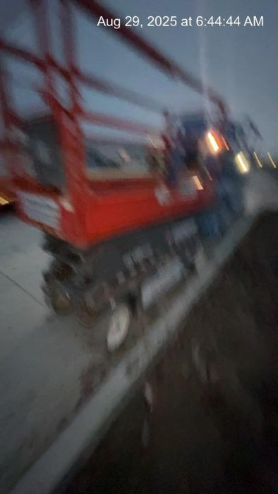 2018 Skyjack SJIII-3226 Skyjack SJIII3226 Scissor Lift w/Trojan Batteries