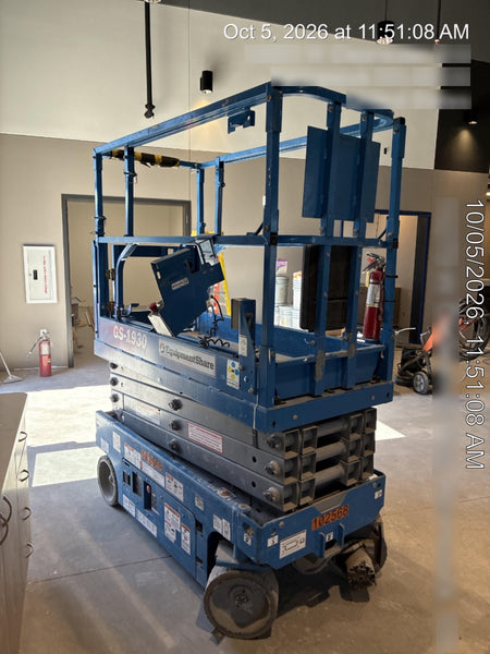 2020 Genie GS-1930 Solid Non Marking Tires, Beacon, Folding rails with half height swing gate, 800W Inverter