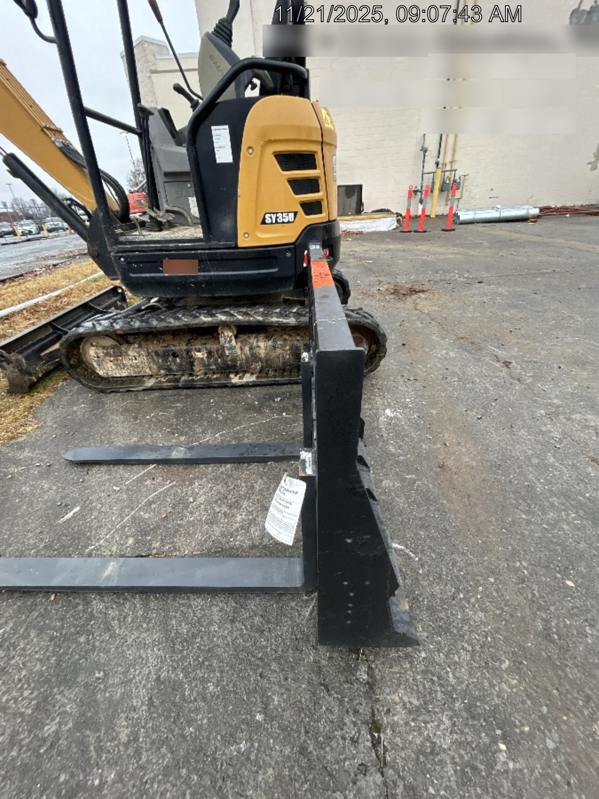 2025 ARROW MATERIAL HANDLING 48" Pallet Forks - Arrow