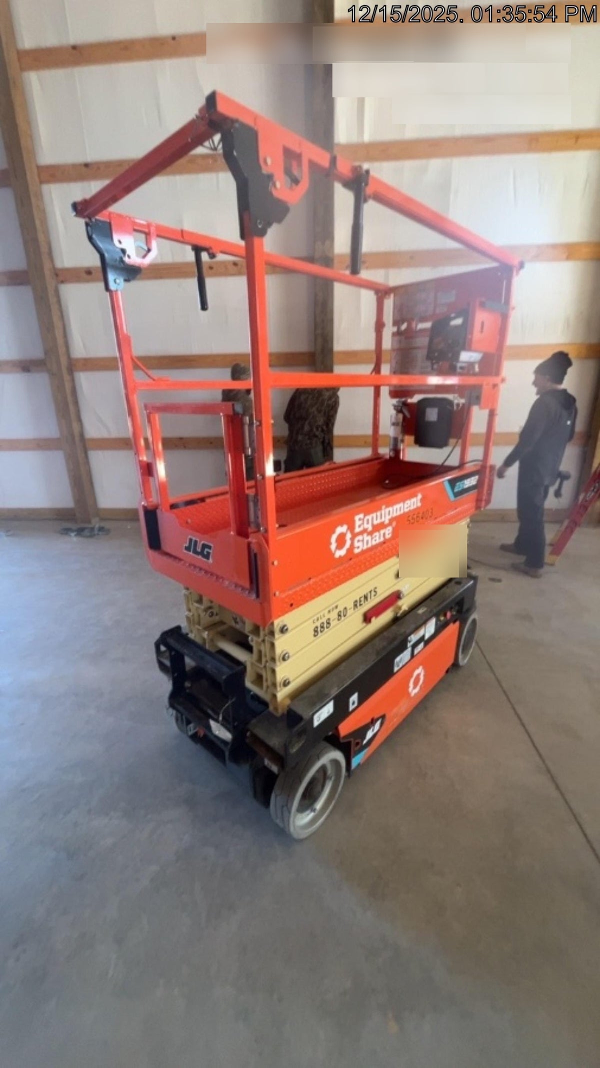 2025 JLG ES1932