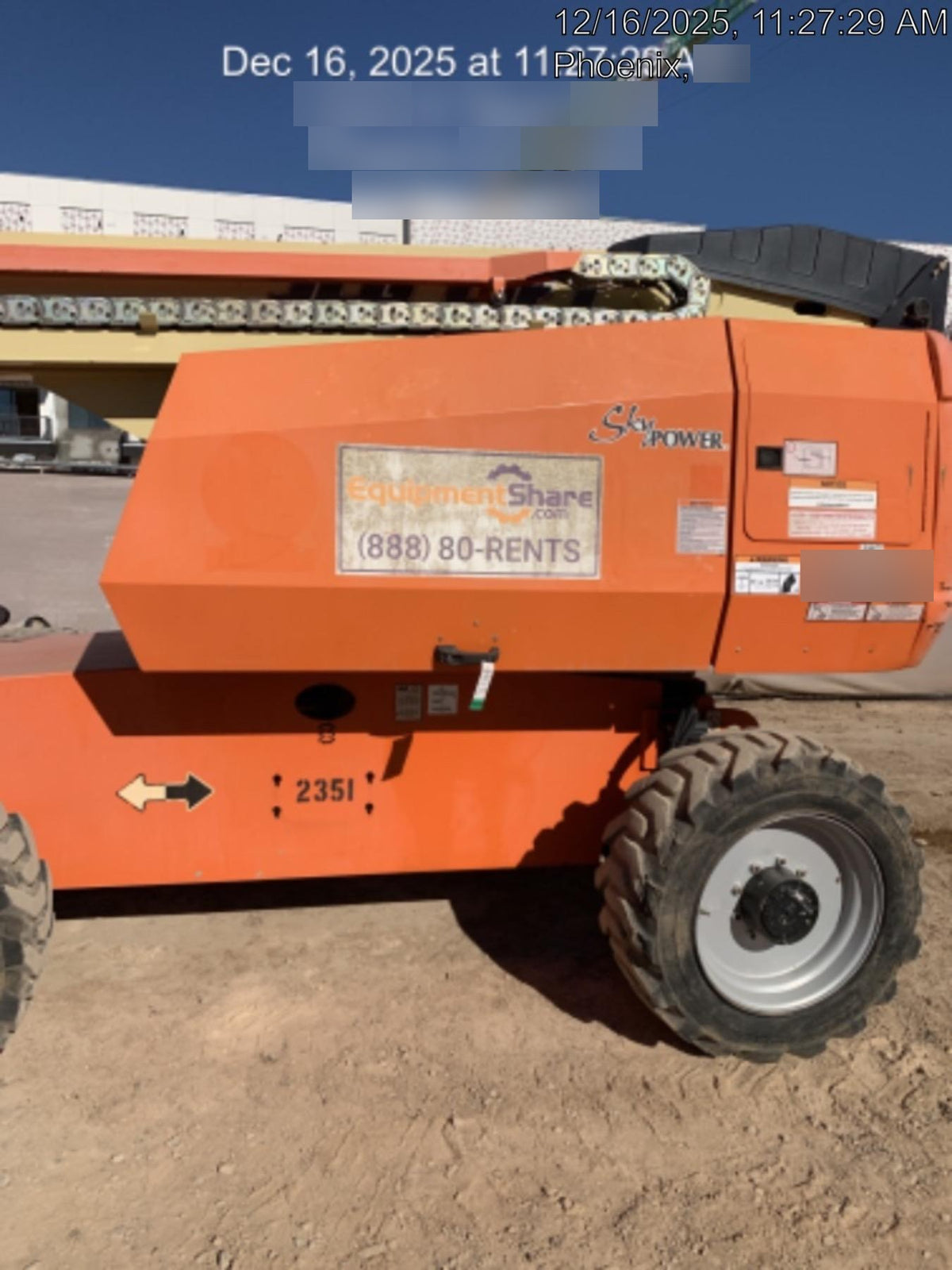 2017 JLG 660SJ