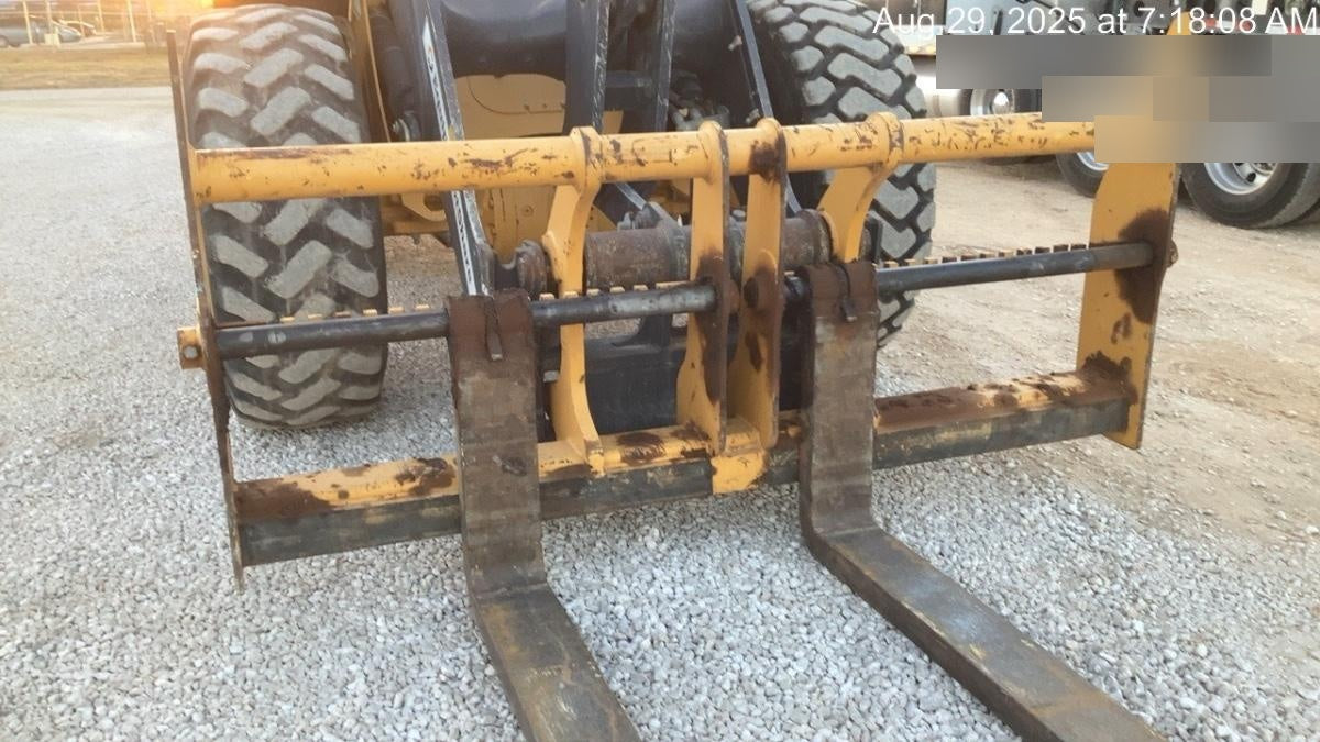 2020 JOHN DEERE 96" Loader Fork Carriage - John Deere