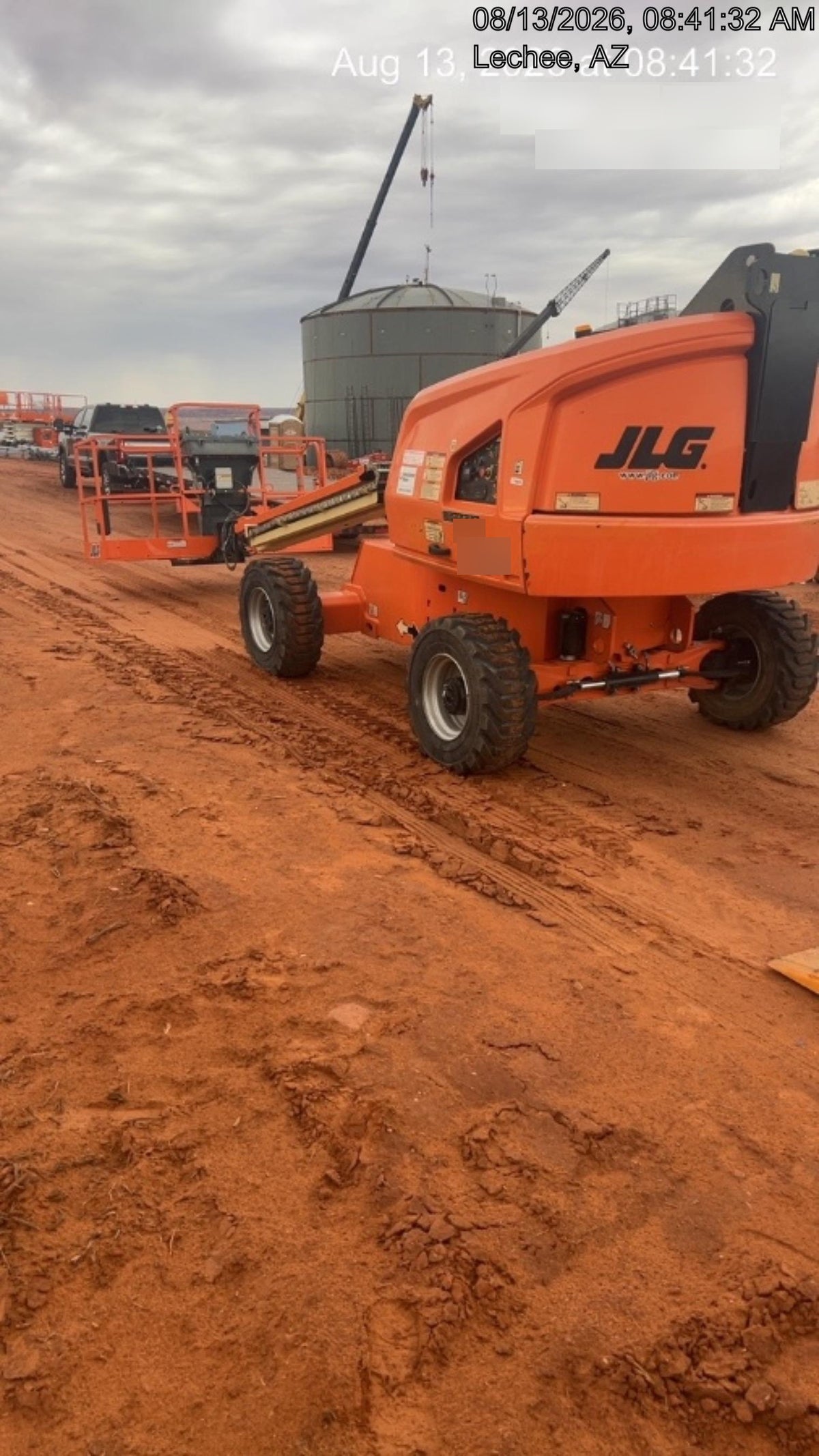 2019 JLG 400S