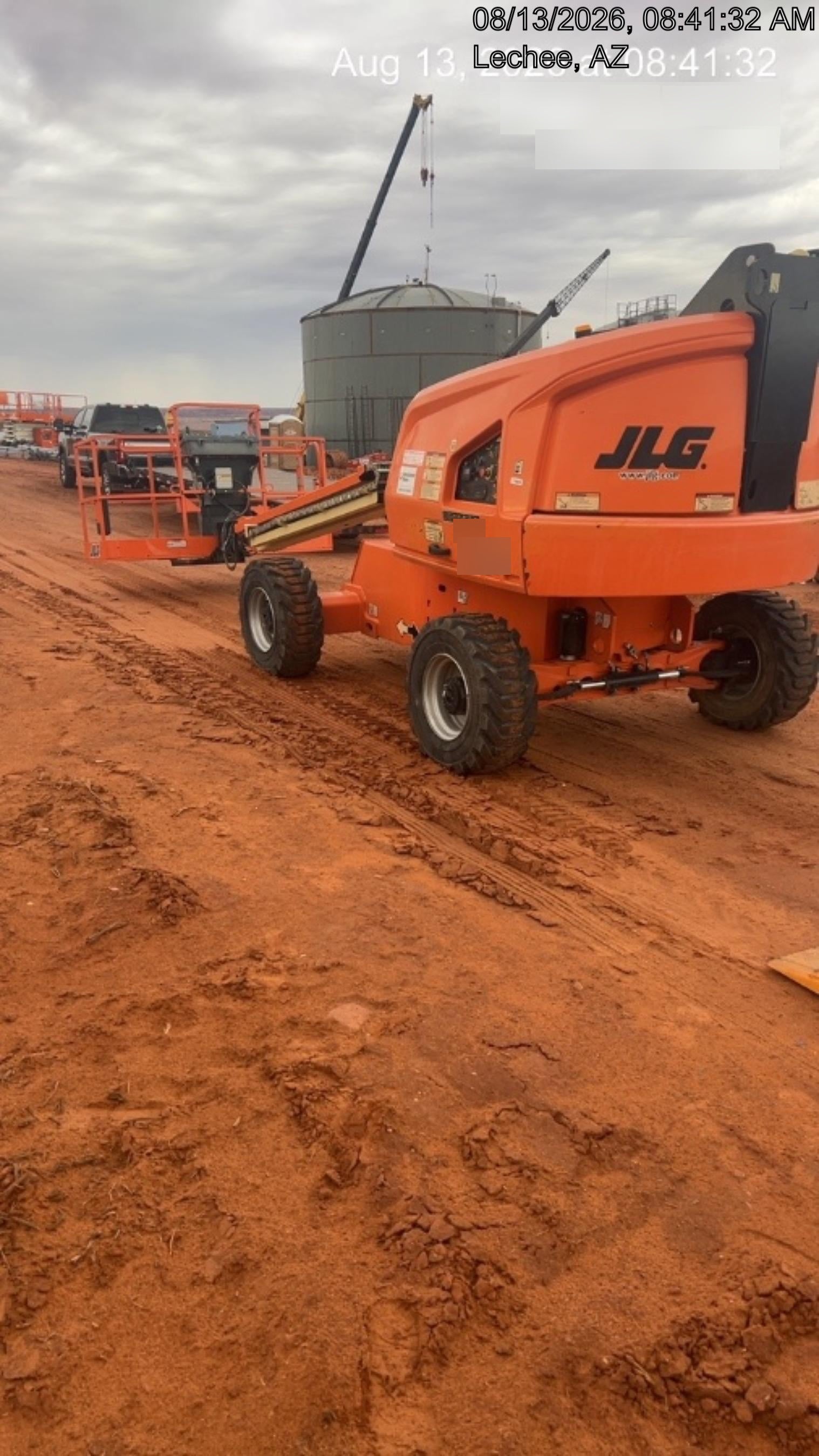 2019 JLG 400S