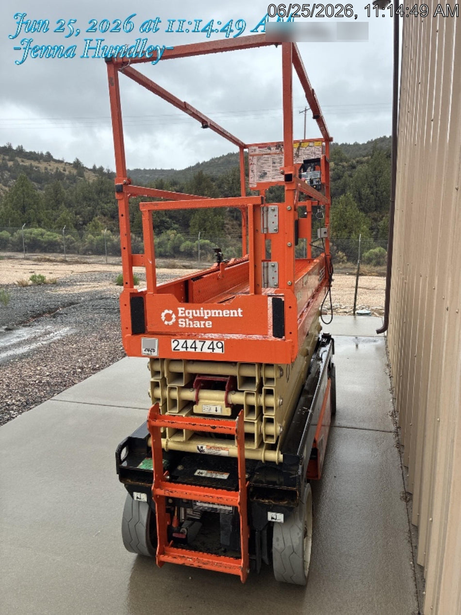2022 JLG ES2632
