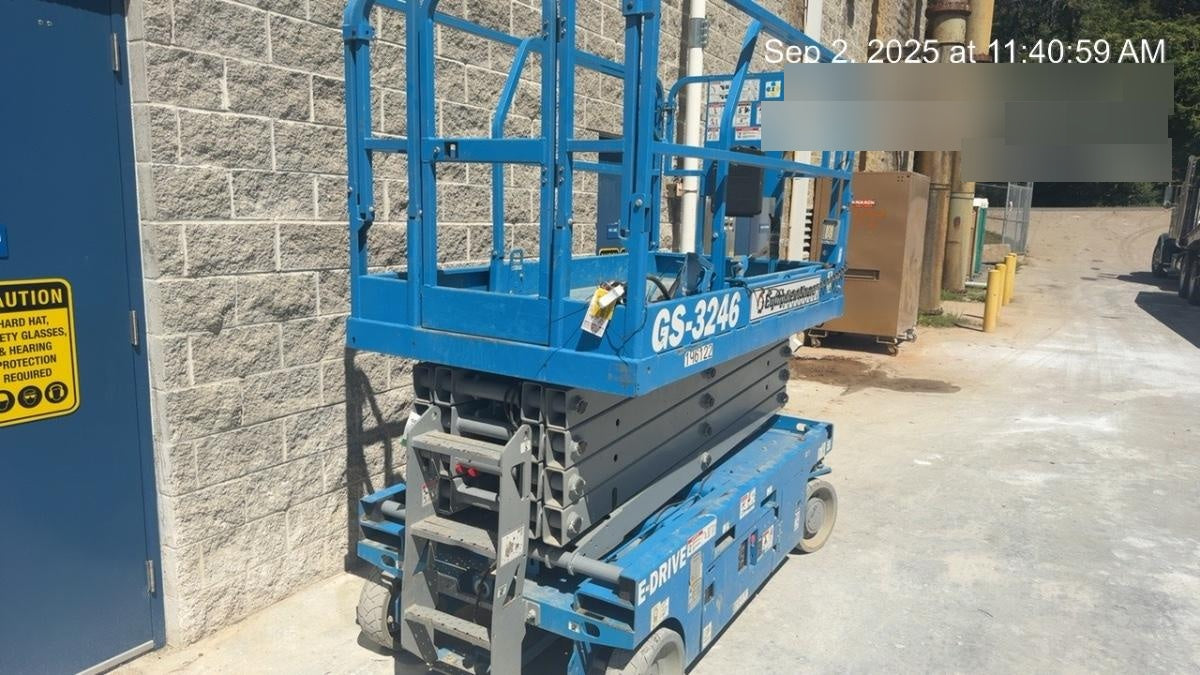 2021 GENIE GS-3246