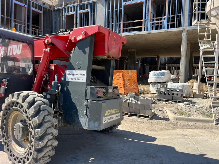 2019 Manitou MTA10055 MTA10055 - 120 HP T4, Canopy, Worklights/Strobe, Beacon, 66" Carriage, 60" Forks, Solid Tires, Lift Hook, Aux Hydraulics