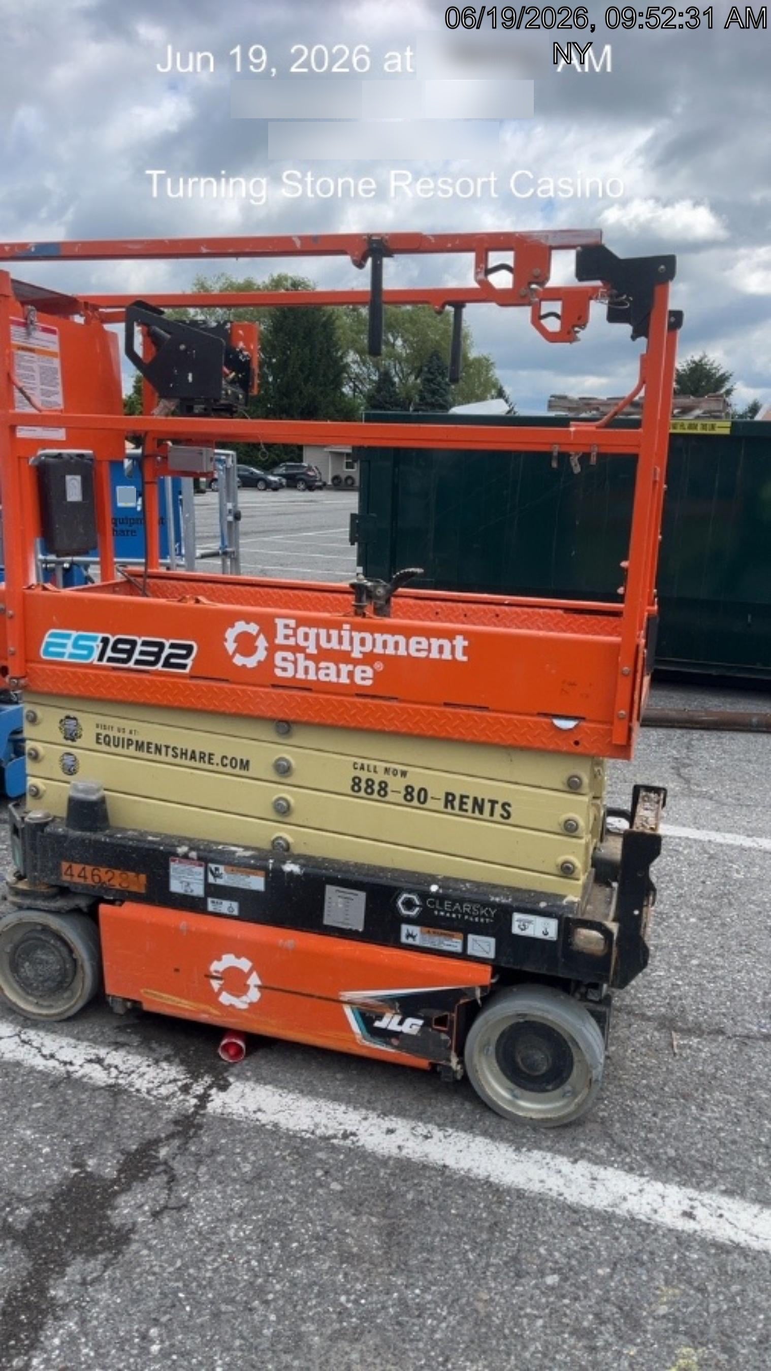 2024 JLG ES1932