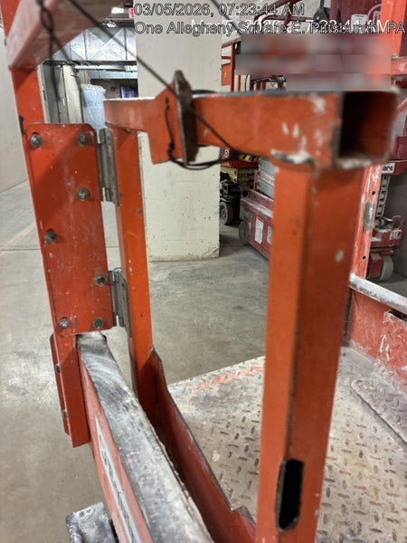 2021 JLG ES1330L
