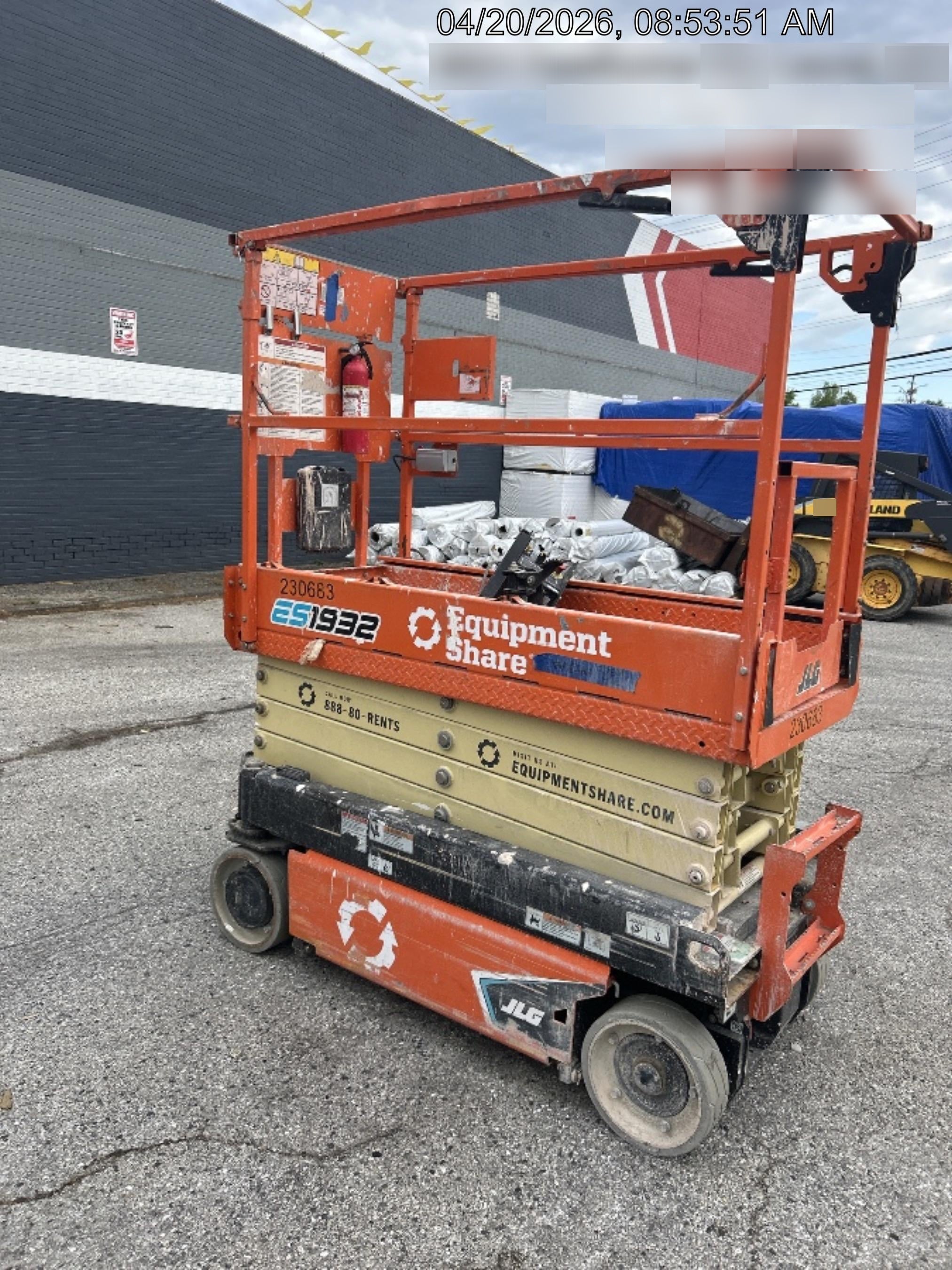 2022 JLG ES1932