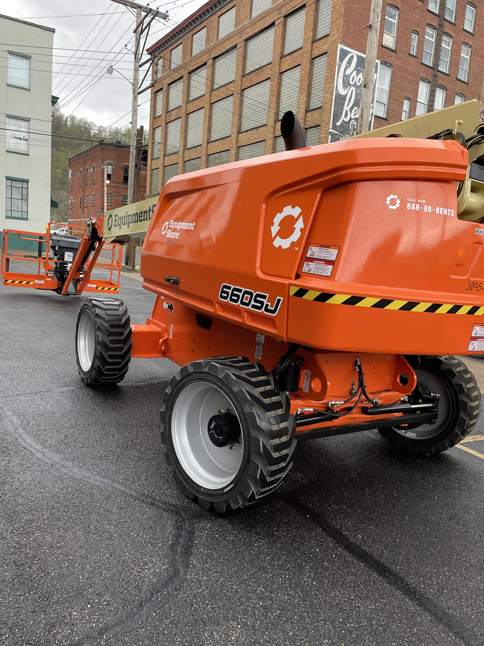 2023 JLG 660SJ
