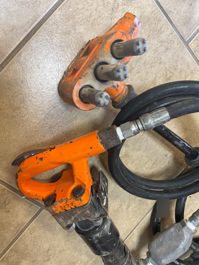 2024 MICHIGAN PNEUMATIC ES-CH3R-TRACKER