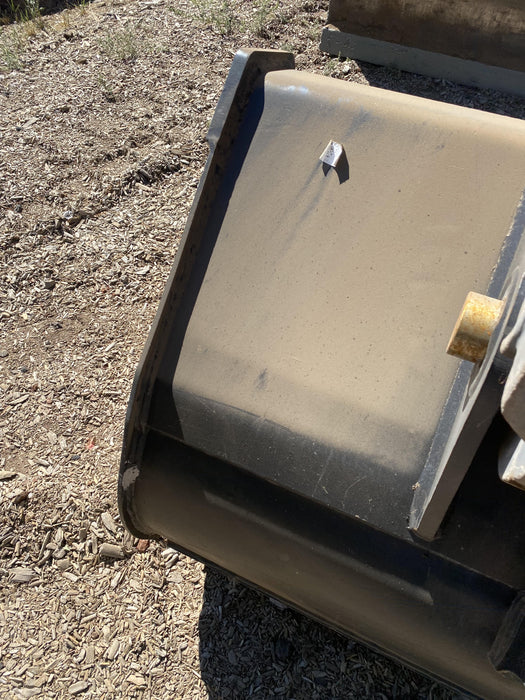 2022 GEITH 48" HD bucket 25k - 35k - Geith