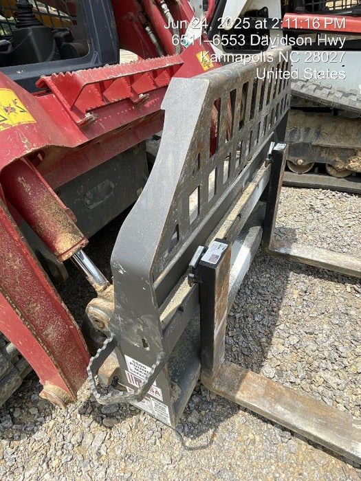 2025 JOHN DEERE 48" Pallet Forks - John Deere