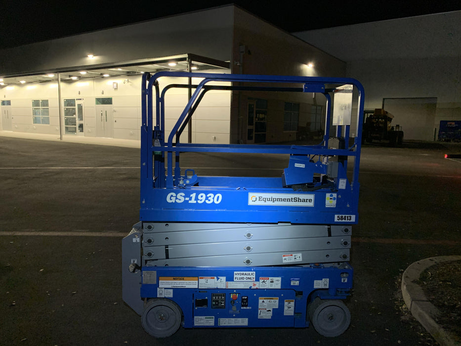 2019 Genie GS-1930 Half Height Swing Gate, 800W Inverter