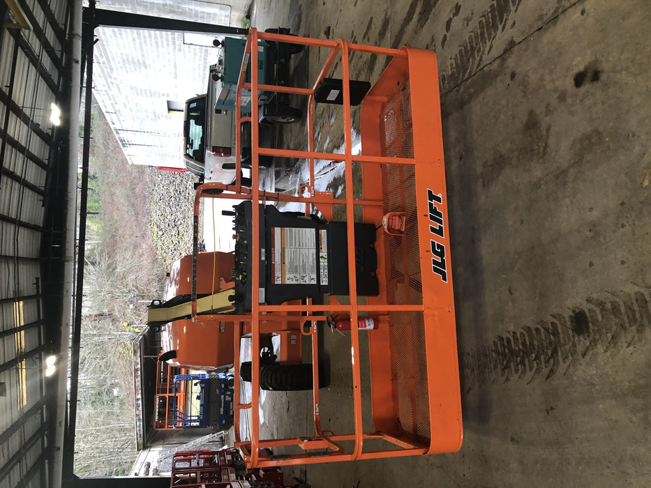 2019 JLG 400S