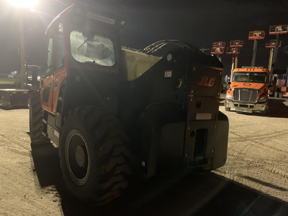 2021 JLG 1732