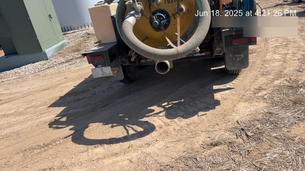 2021 VAC-TRON LP573XDT