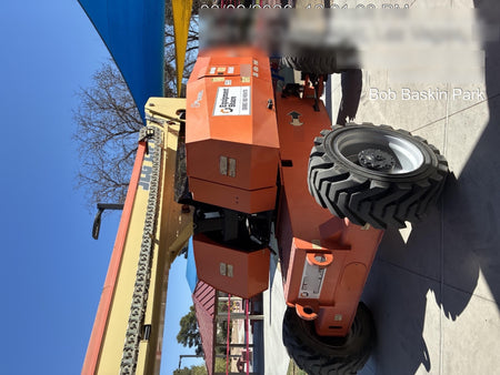 2015 JLG 860SJ