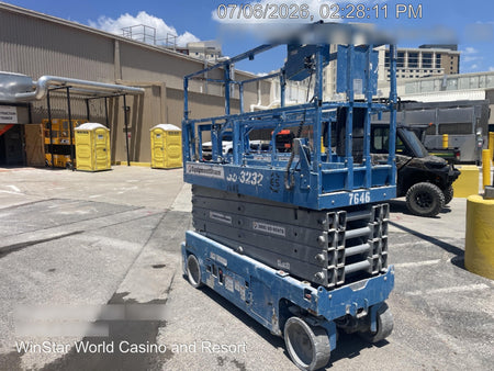 2017 Genie GS-3232 Genie GS3232 Lift w/Folding Rails and Swing Gate