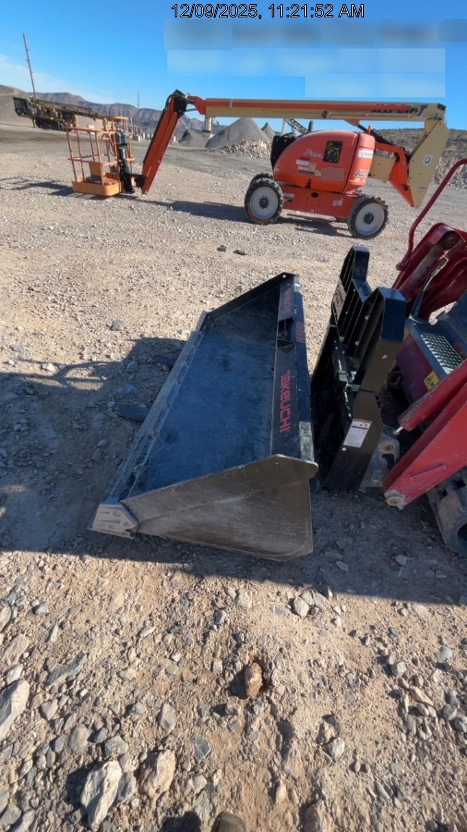 2025 TAKEUCHI 76" Smooth Bucket - Takeuchi