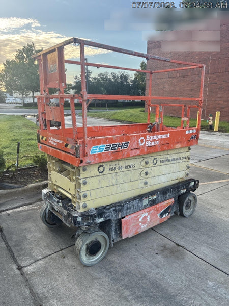 2022 JLG ES3246