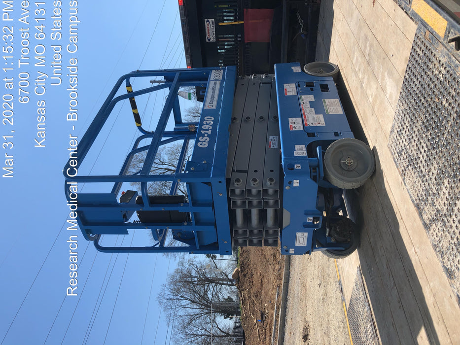2020 Genie GS-1930 Solid Non Marking Tires, Beacon, Folding rails with half height swing gate