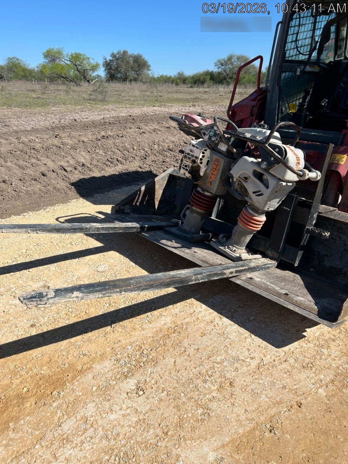 2025 ARROW MATERIAL HANDLING 24" Pallet Fork Frame