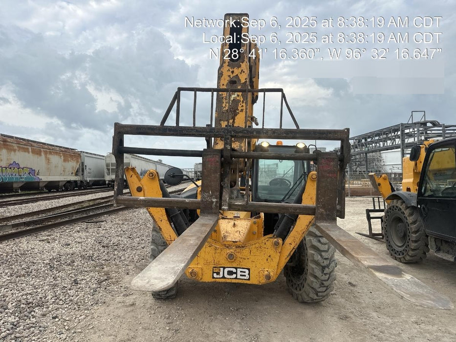 2019 JCB 510-56 74 HP w/CAB/HVAC, Beacon, Worklights, Aux Hydraulics, Solid Tires w/72" Carriage/60" Forks