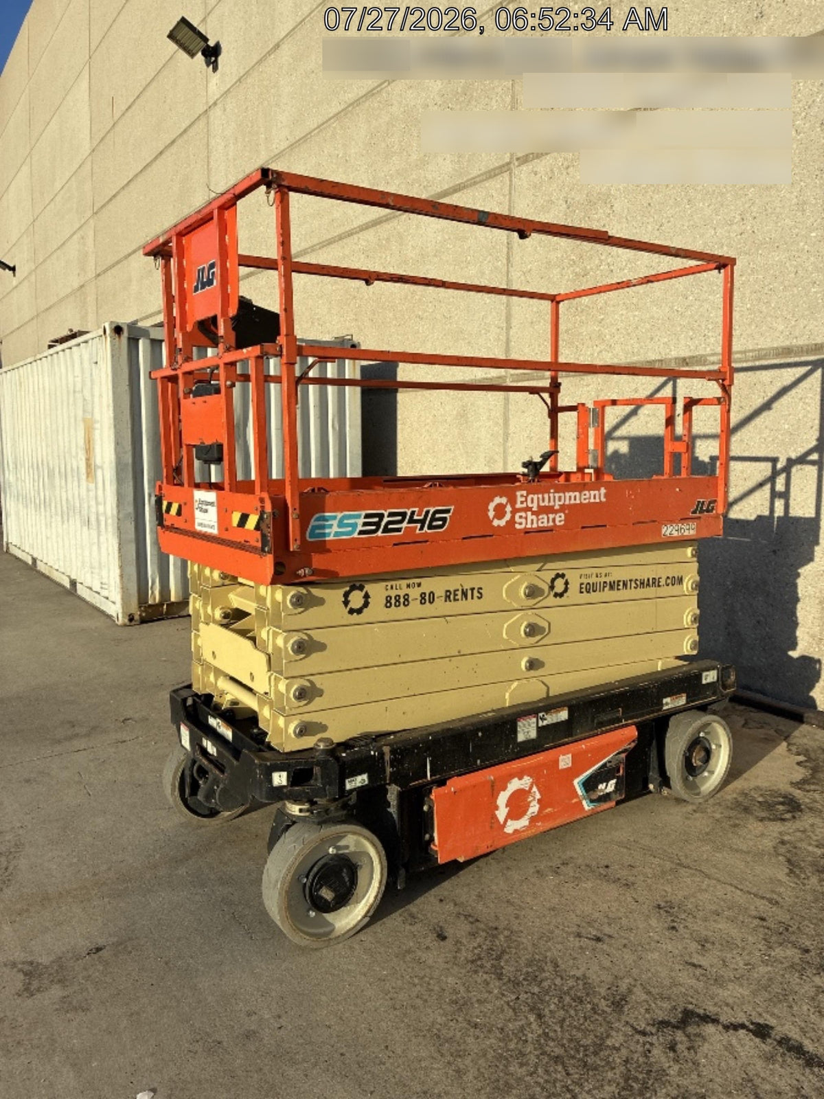 2022 JLG ES3246