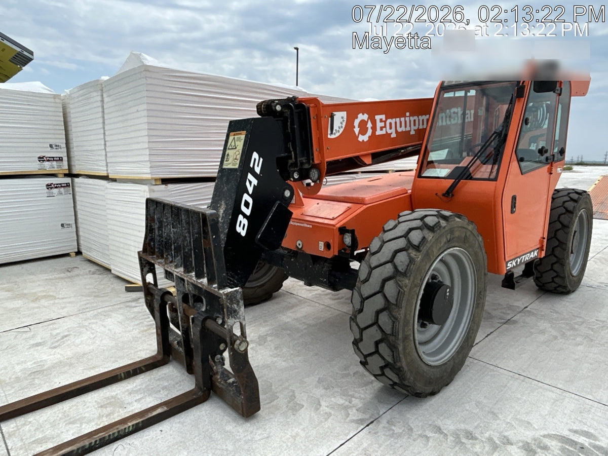 2022 SKYTRAK 8042