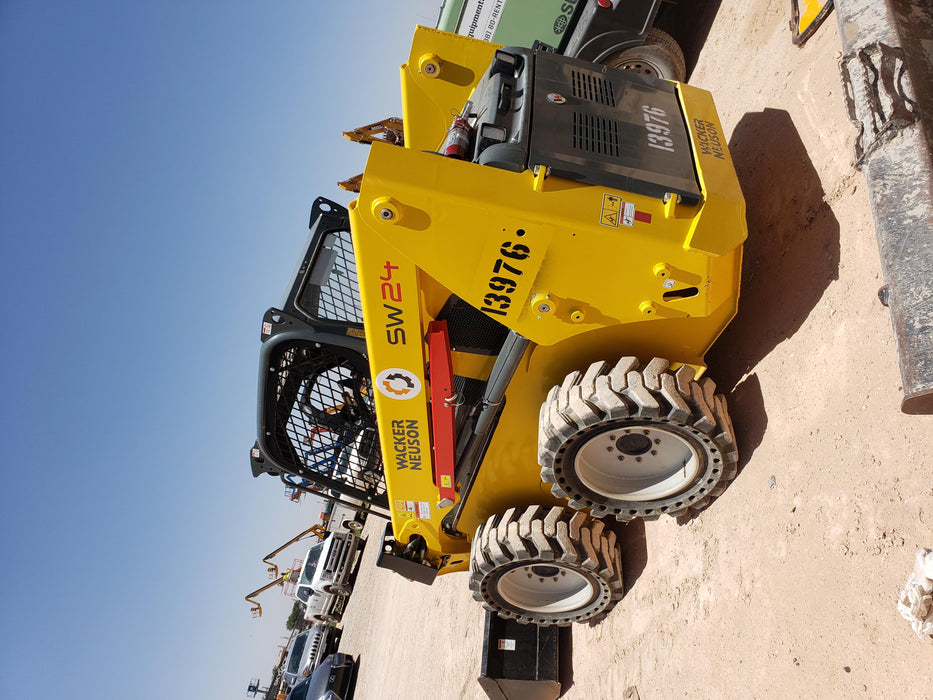 2018 Wacker Neuson SW24 SW24 8k Wheeled Skid Loader, Canopy , ISO , Bucket Leveling, 75" Bucket LP w/ Teeth