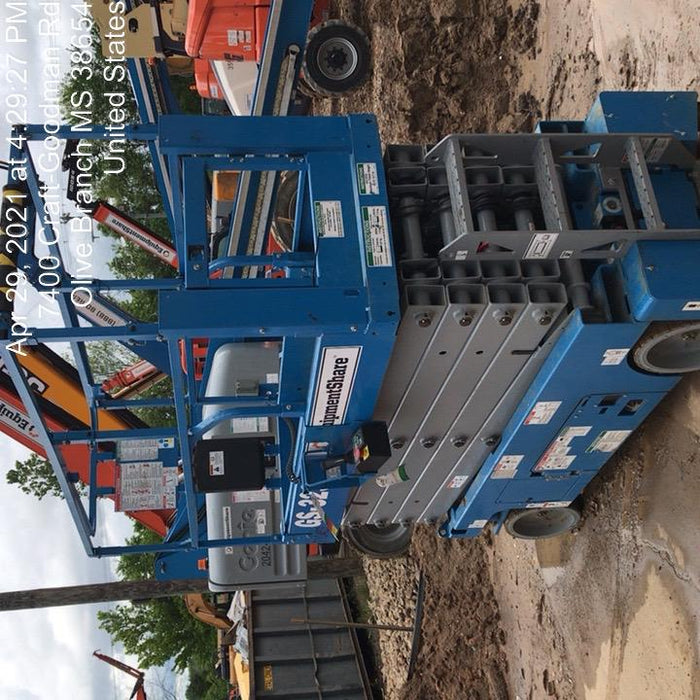 2020 Genie GS-3232 Standard, Folding half height swing gate