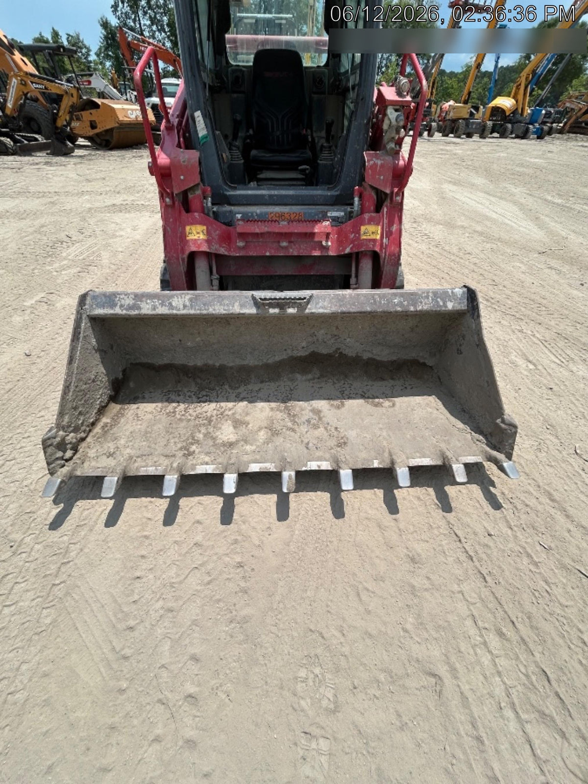 2023 TAKEUCHI TL10V2-CR