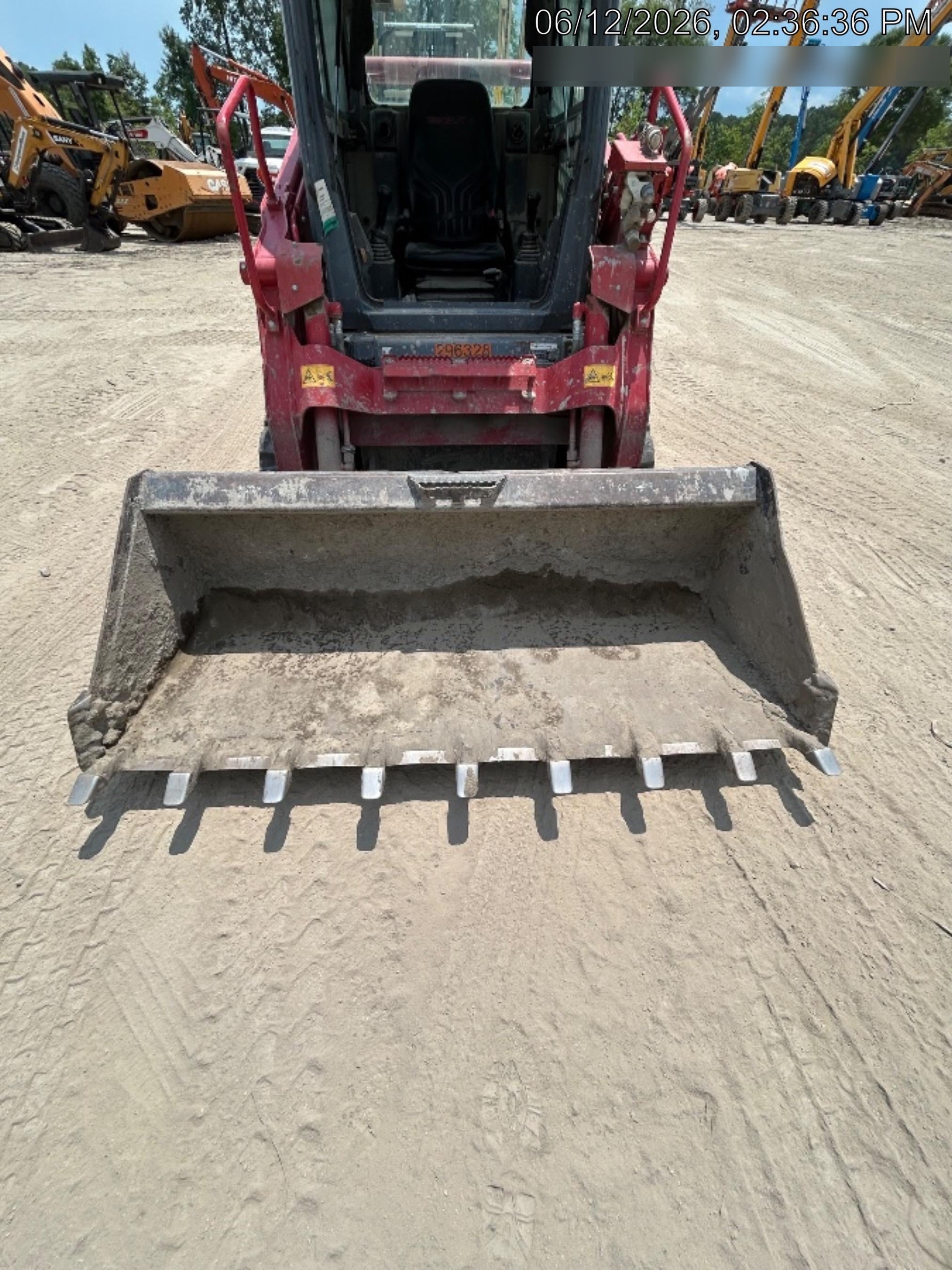 2023 TAKEUCHI TL10V2-CR