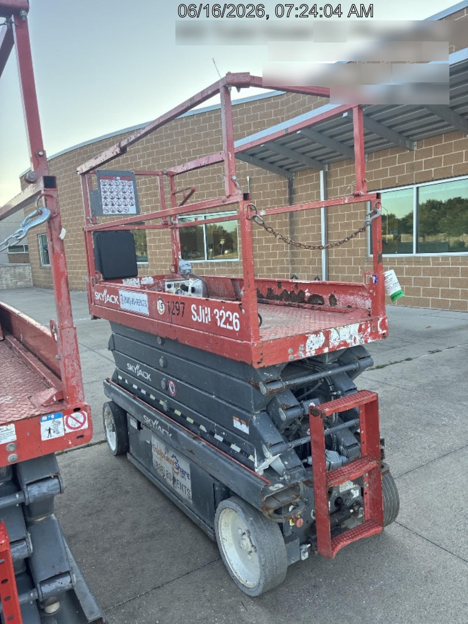 2016 Skyjack SJIII-3226 26' Scissor Lift
