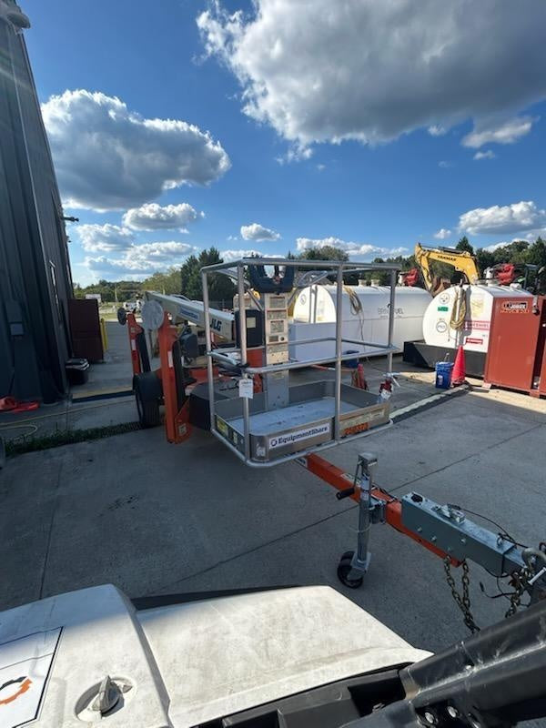 2022 JLG T350
