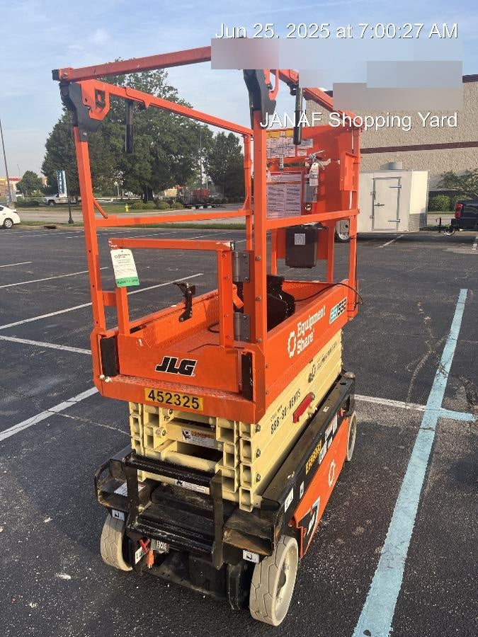 2024 JLG ES1932