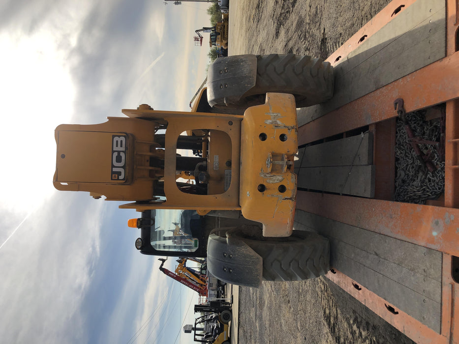 2019 JCB 512-56 Canopy, 109 HP, Solid Tires, STD Worklight, Beacon, Aux Hydraulics, Lifting Eye, Back up Alarm 66" Carriage/60" Forks