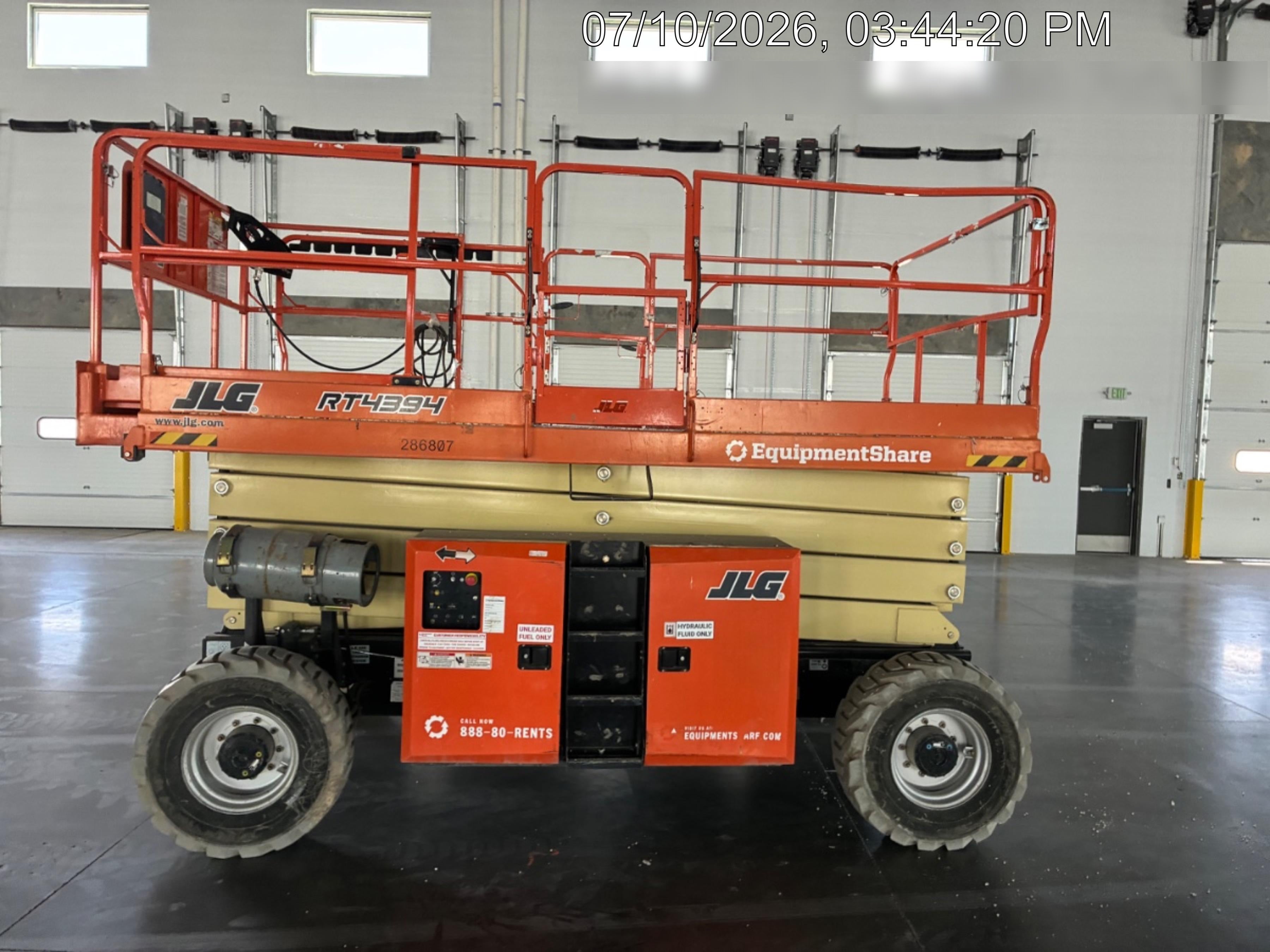 2022 JLG RT4394