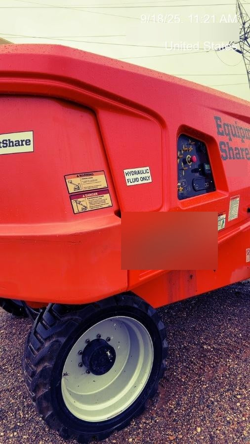 2019 JLG 660SJ
