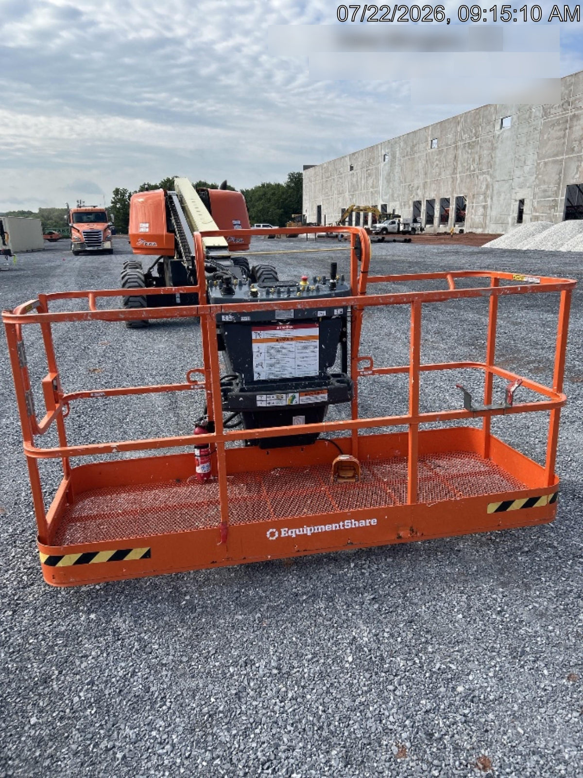 2025 JLG 660SJ