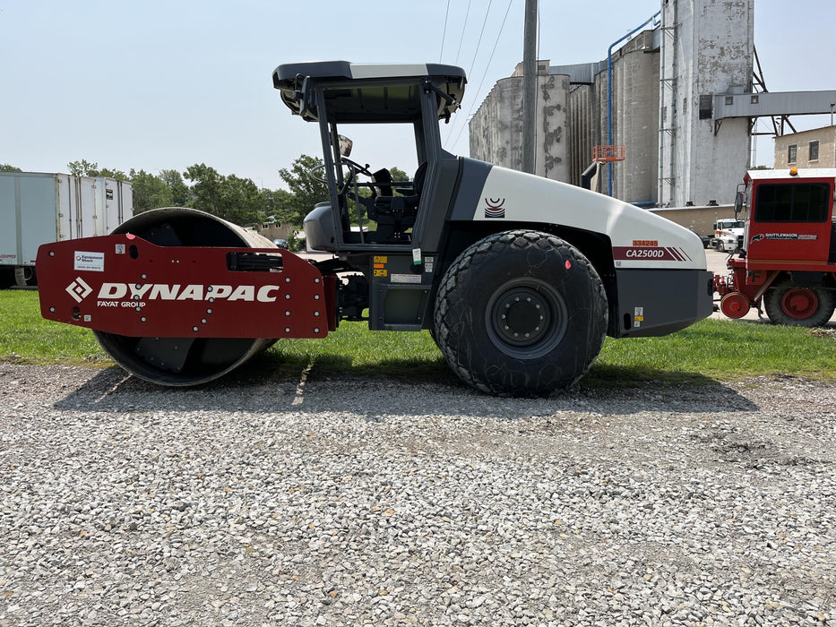 2023 DYNAPAC CA2500D