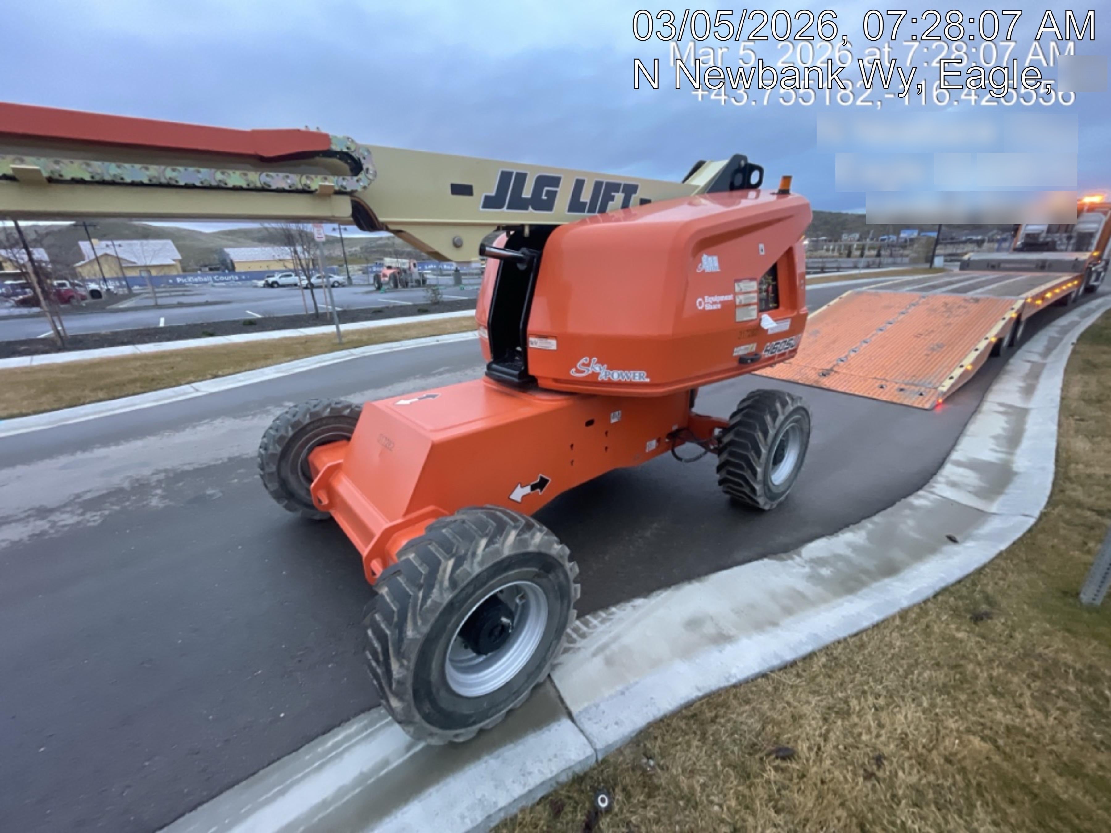 2023 JLG 660SJ