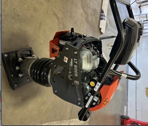 2025 HUSQVARNA LT6005