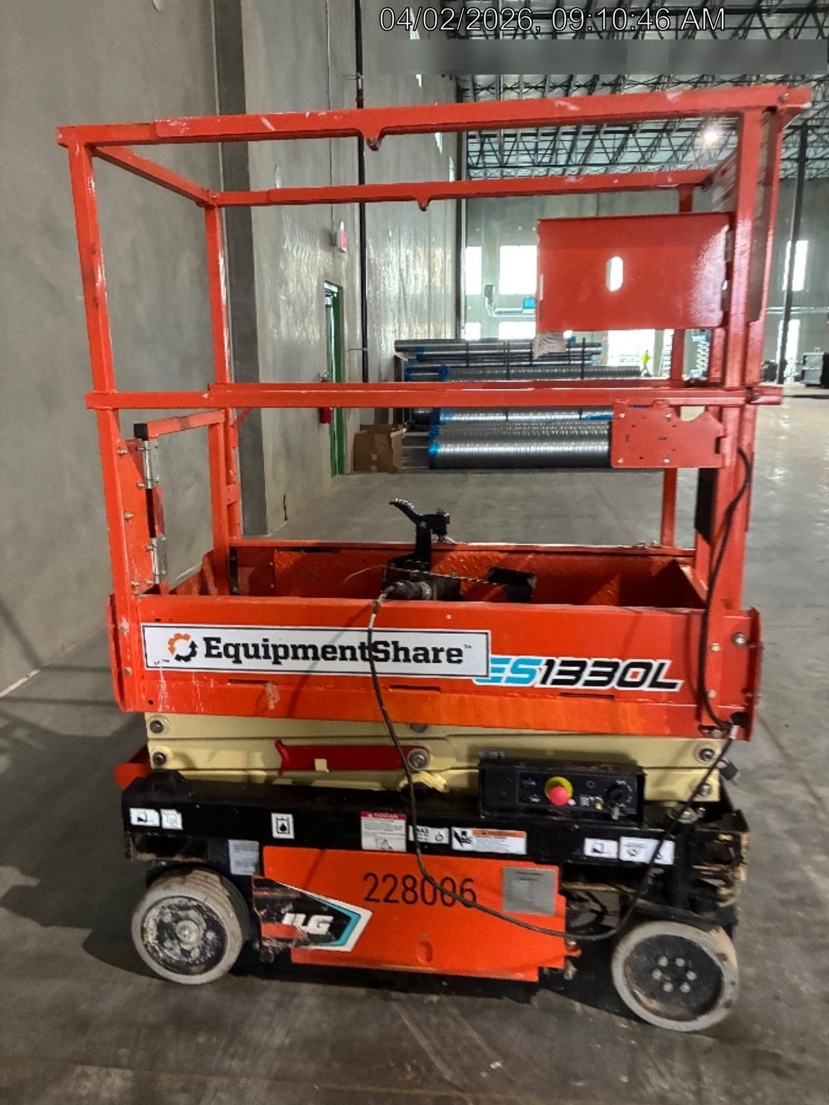 2022 JLG ES1330L