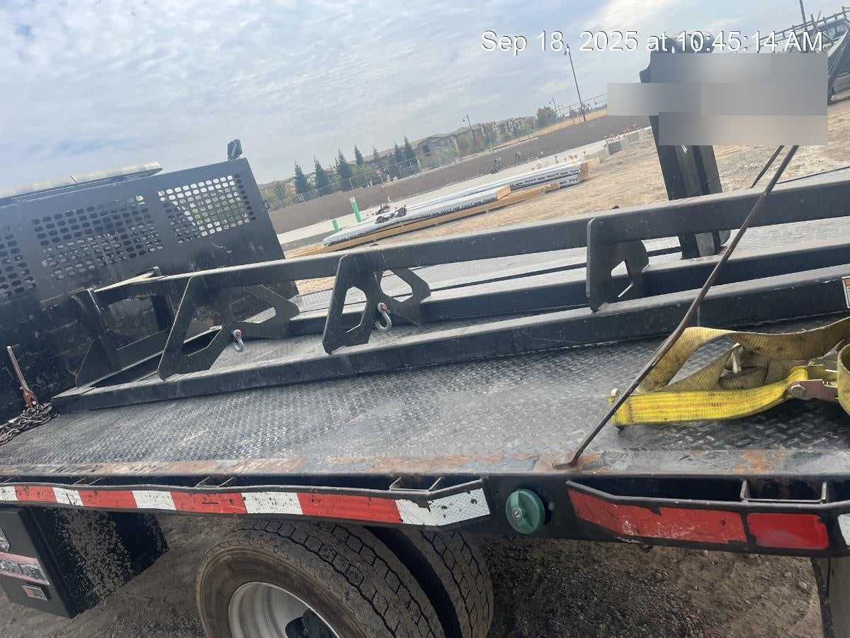 2024 JLG 1001275853